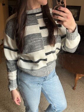 Vintage ecowish Wish Black & Cream Patterned Crewneck Sweater